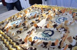 digital auto - officina elettronica e meccanica a Rimini - torta inaugurazione